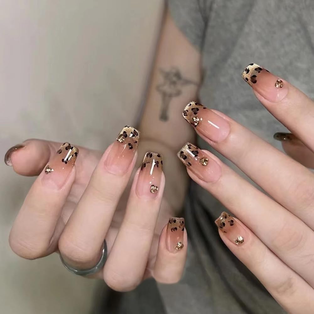 S.A.V.I 30 Pcs Nude Coffin Press-On Nails – Leopard Print & 3D Rhinestone Cat’s Eye Design – Medium Length – Reusable, Salon-Quality – Includes Glue & Adhesive Tabs