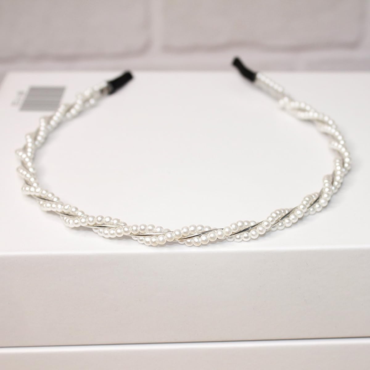 S.A.V.I Women’s Pearl Beaded Hairband | White Twisted Design, 12x14 cm Lightweight Headband | Elegant Faux Pearl Hair Accessory for Parties, Weddings & Daily