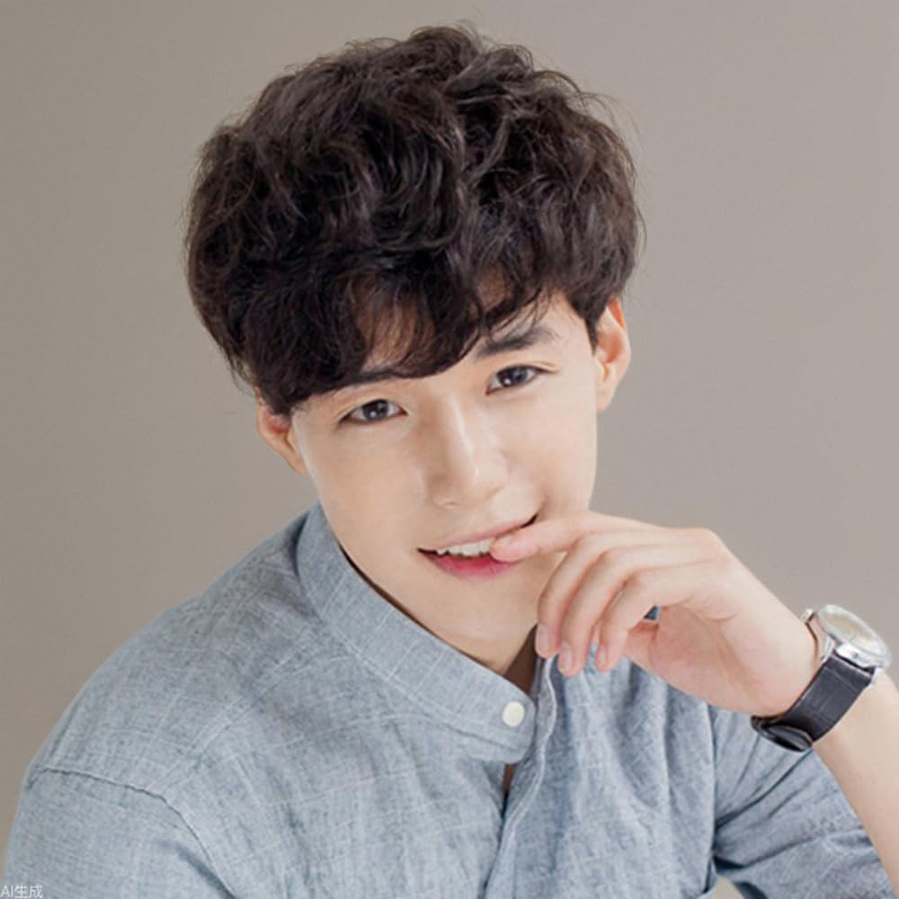 S.A.V.I Men’s Short Wig Black | Natural Looking Synthetic Hairpiece with Little Curl | Realistic Scalp Design, Breathable Adjustable Cap for Daily & Fashion Styling