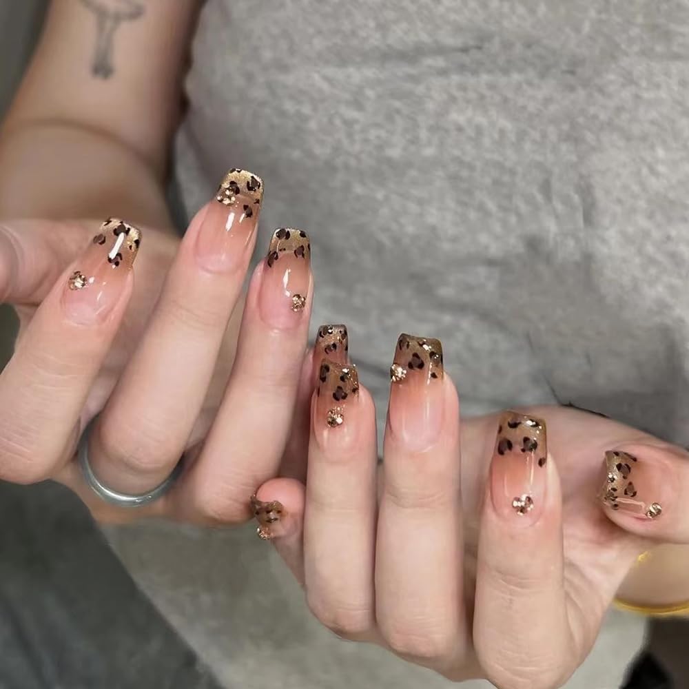 S.A.V.I 30 Pcs Nude Coffin Press-On Nails – Leopard Print & 3D Rhinestone Cat’s Eye Design – Medium Length – Reusable, Salon-Quality – Includes Glue & Adhesive Tabs