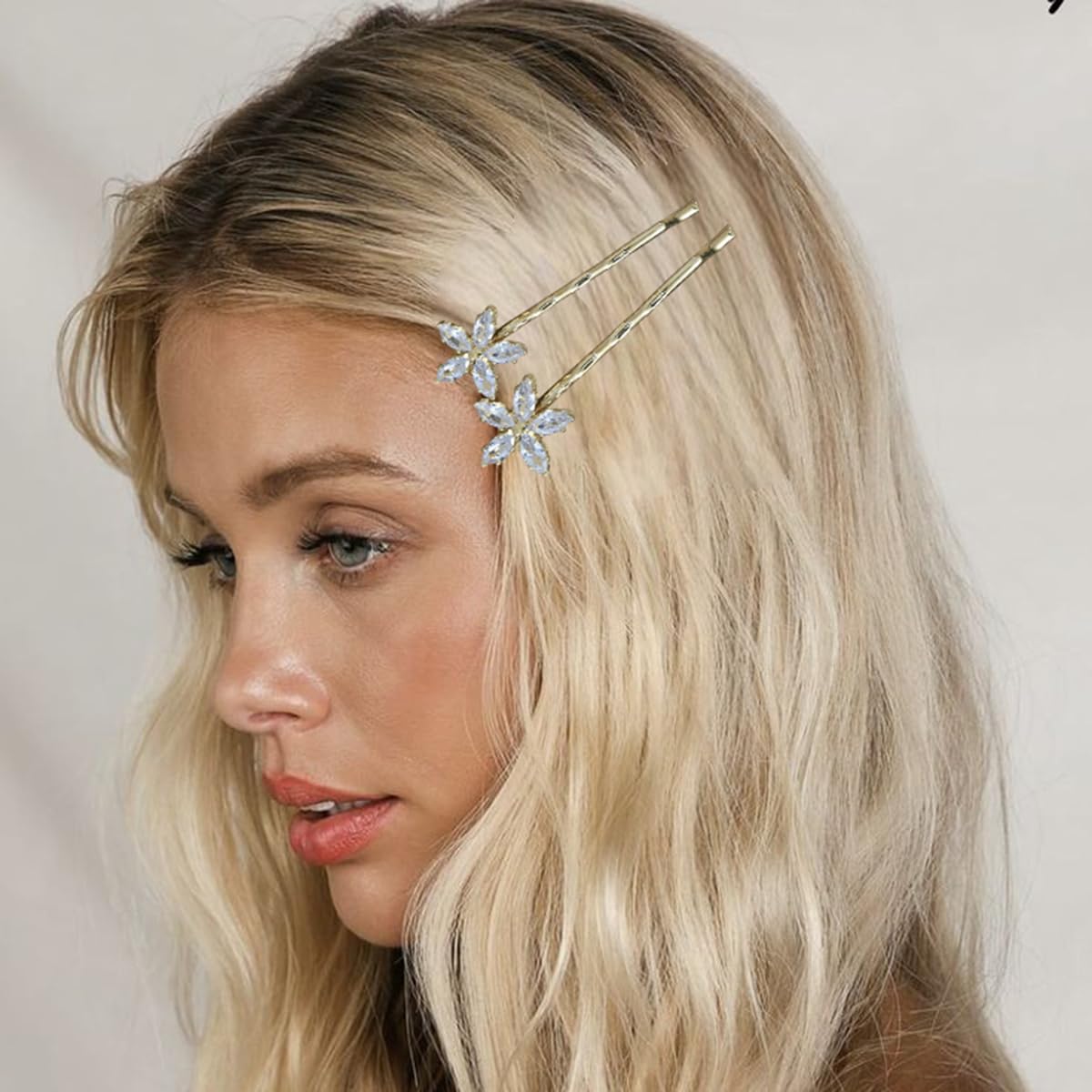 S.A.V.I 1 Pair Crystal Flower Bobby Pins for Women | Gold Hair Clips with Rhinestone Design – Stylish Hairpins for Party, Wedding & Daily | 6cm Long Elegant Hair Accessories
