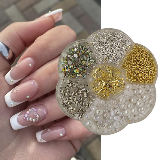 S.A.V.I 7-Section Nail Art Decoration Box – Gold/Silver Metal Balls, AB & White Pearls, Glass Rhinestones, Alloy Heart Charms – 8.3 cm, 44g, DIY Manicure & Nail Art Accessories Kit