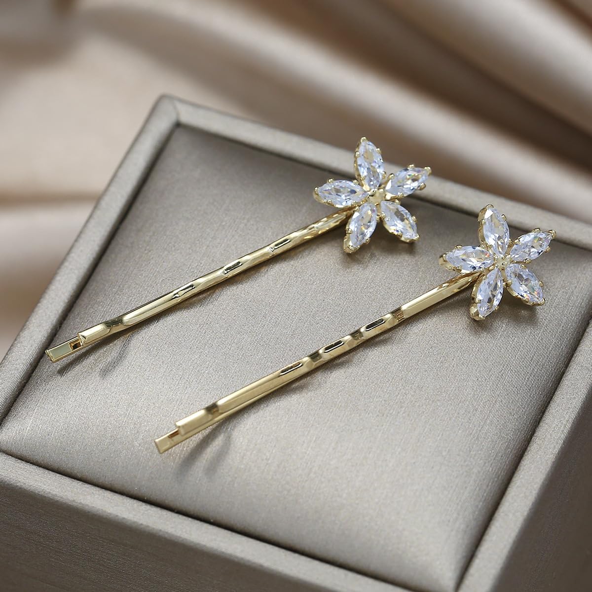 S.A.V.I 1 Pair Crystal Flower Bobby Pins for Women | Gold Hair Clips with Rhinestone Design – Stylish Hairpins for Party, Wedding & Daily | 6cm Long Elegant Hair Accessories